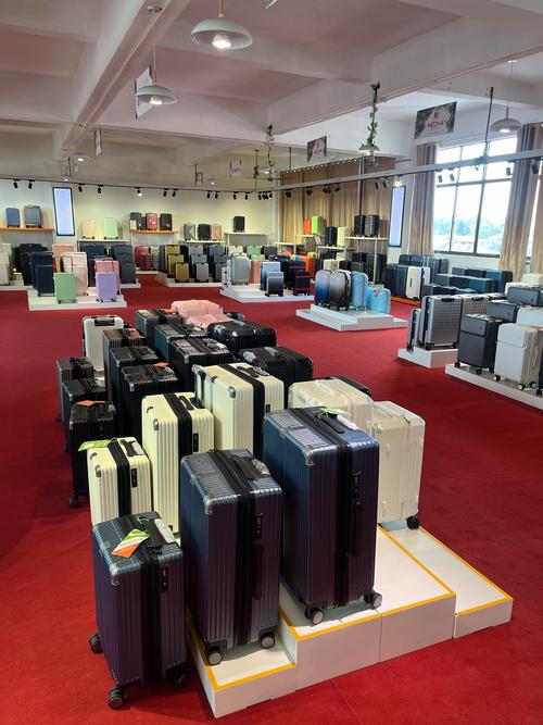 从新干旗松林箱包到深圳旅行社 一段关于行囊与远方的故事